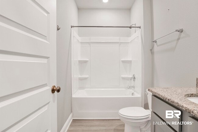 Photo - 390 Gemini St