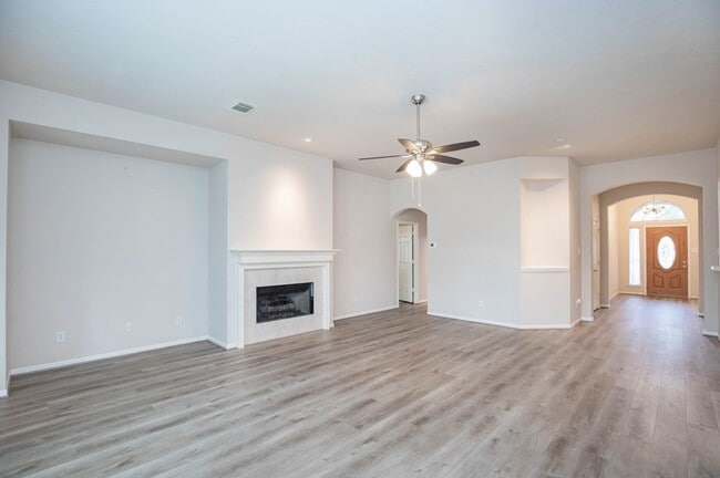 Photo - 2710 Falcon Knoll Ln