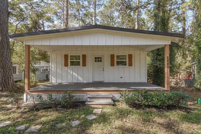 Building Photo - 5880 Beech Dr