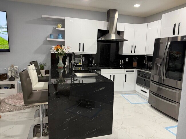 Photo - 11300 SW 236 Ln