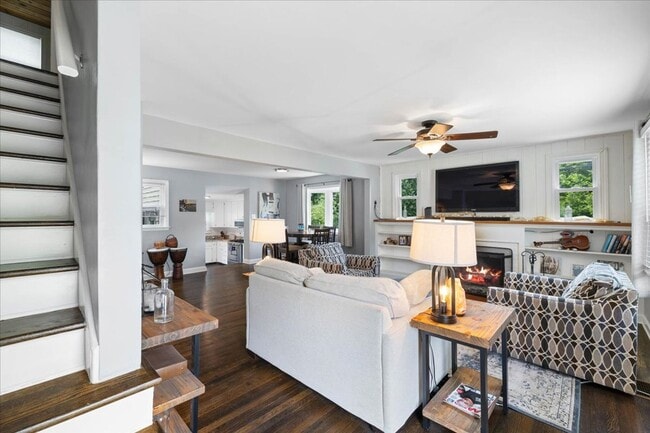 Photo - 1100 Kentwood Dr