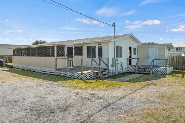 Building Photo - 145 Gassett Rd Unit A