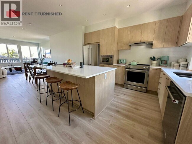 41215 Highline Pl