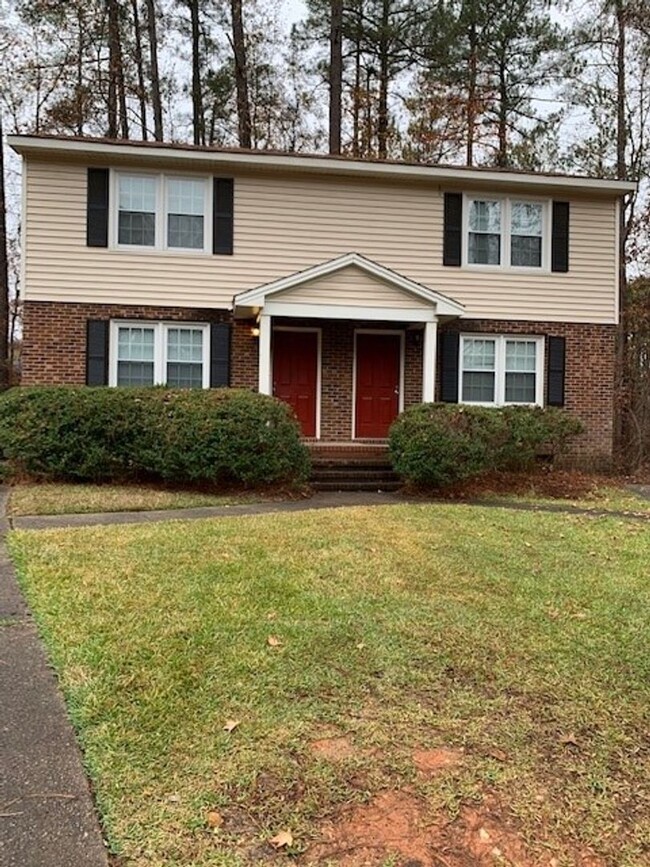 Building Photo - 920 Unit 920