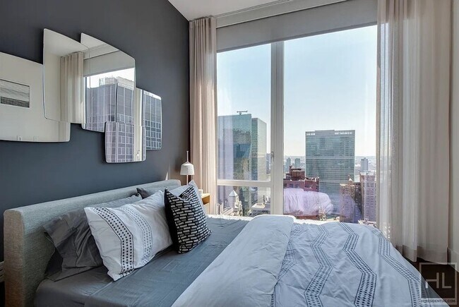 Photo - East 44th Street Unidad 18G