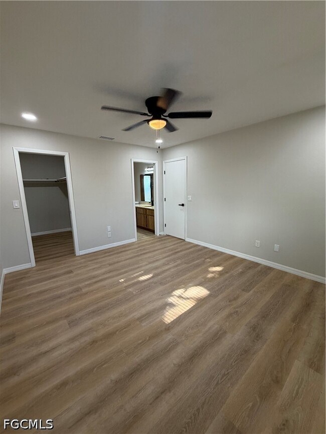 Building Photo - 1403 SE 11th St