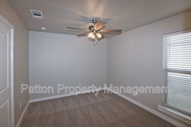 Photo - 7007 Athens St