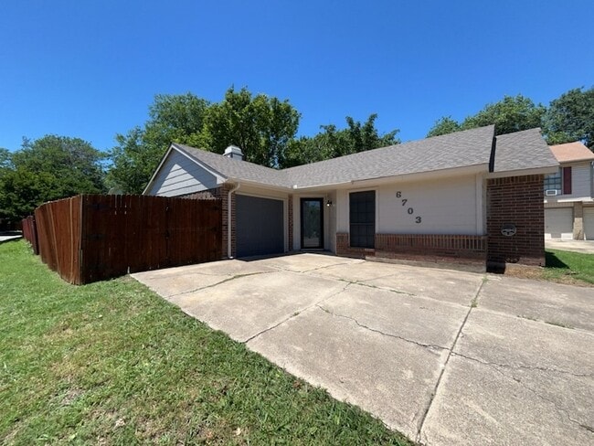 Photo - 6703 Fire Hill Dr House