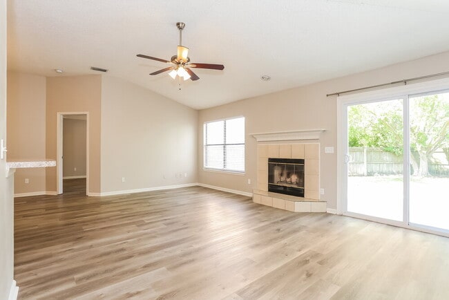 Photo - 1560 Beecher Ln