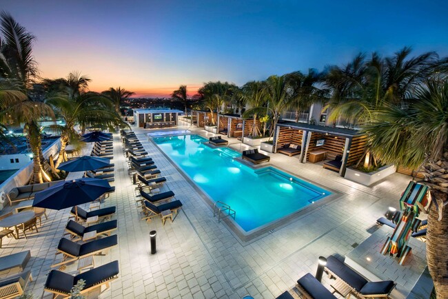 Midtown29_amenity_Pool (2)