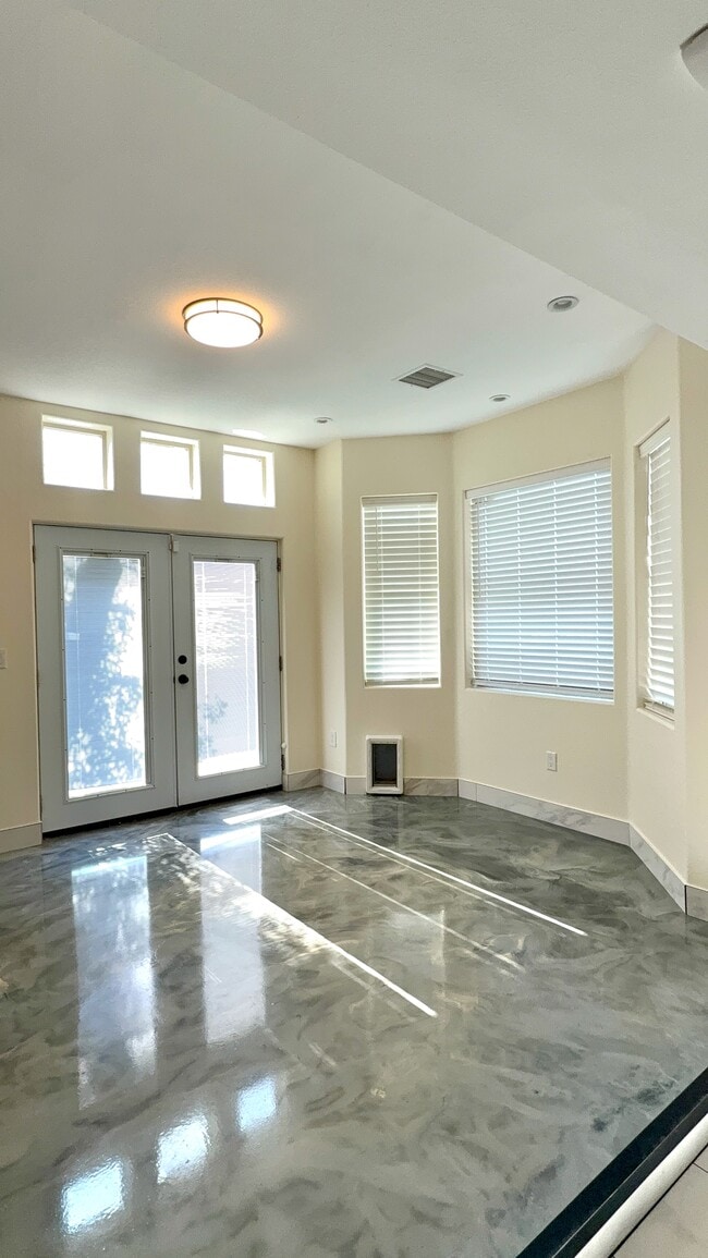 Photo - 3385 W Agate Ave
