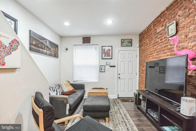 Photo - 1814 E Albert St