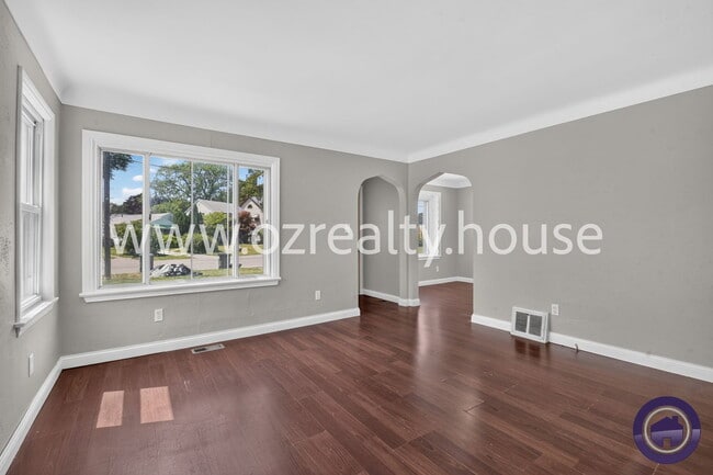 Photo - 3434 Bellevue Rd