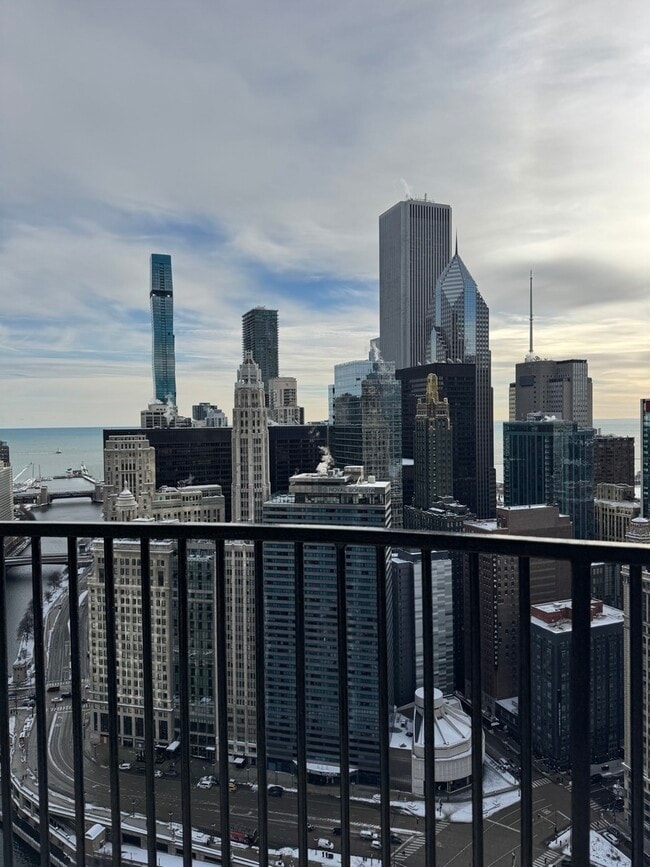 Photo - 300 N State St Unit 5032