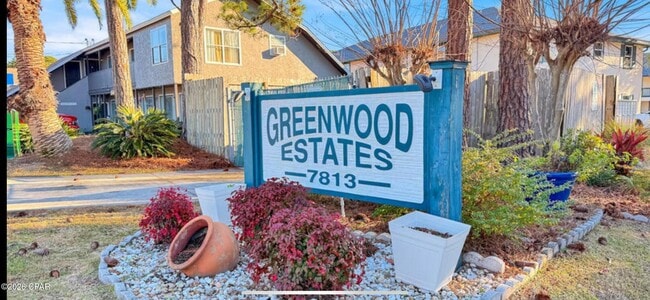 Building Photo - 7813 N Lagoon Dr Unit 4A