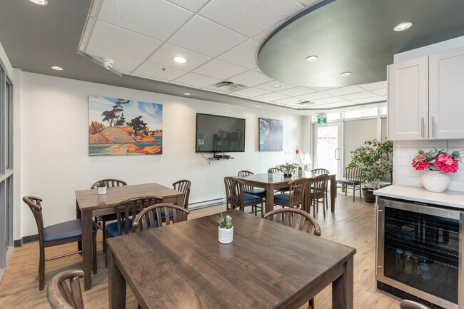 Photo - Lady Joyce Apartments