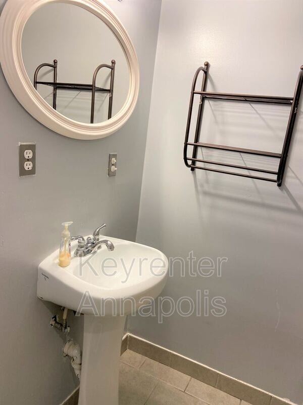 Photo - 7890 Ivy Terrace