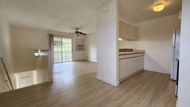 Photo - Partially Remodeled 1/1/1 in West Loch Fairways