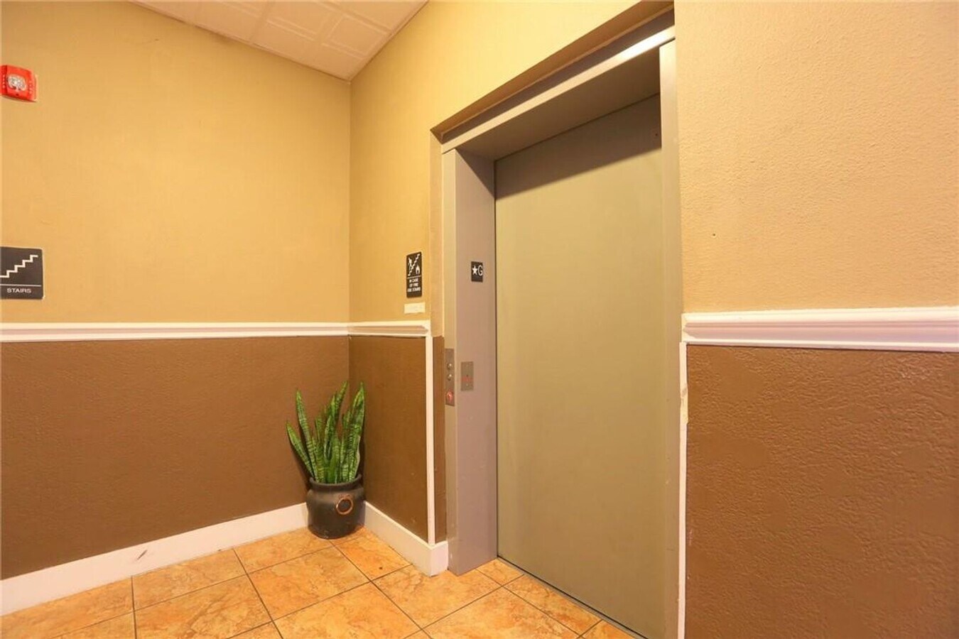 Photo - 910 W 25th St Unit 604