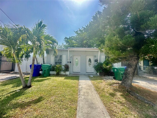 Building Photo - 3032 New York St Unit 3032