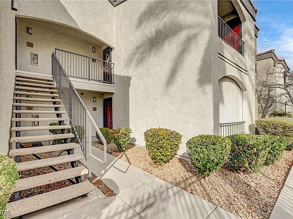 Photo - 950 Seven Hills Dr Unit 77