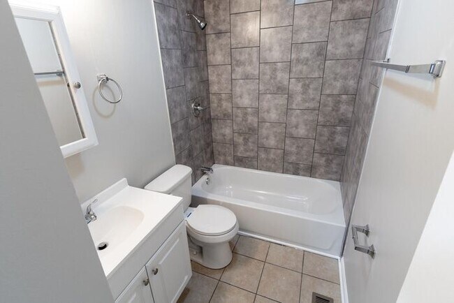 Photo - 3238 Auburn Rd