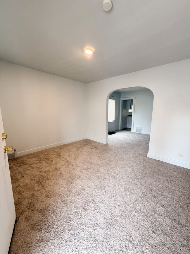 Photo - 18919 Riverview St