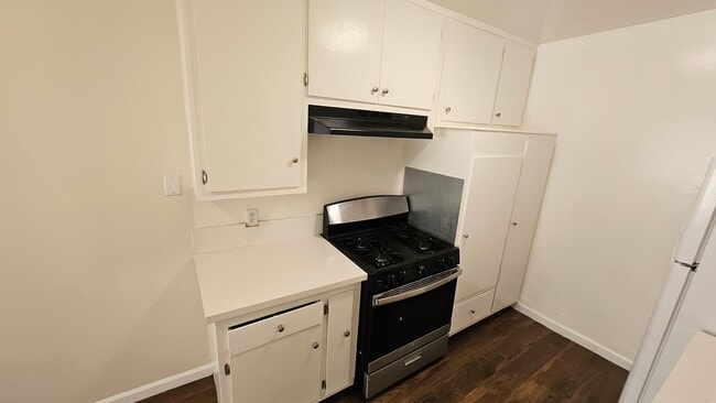Photo - 866 W 126th St Unit 3