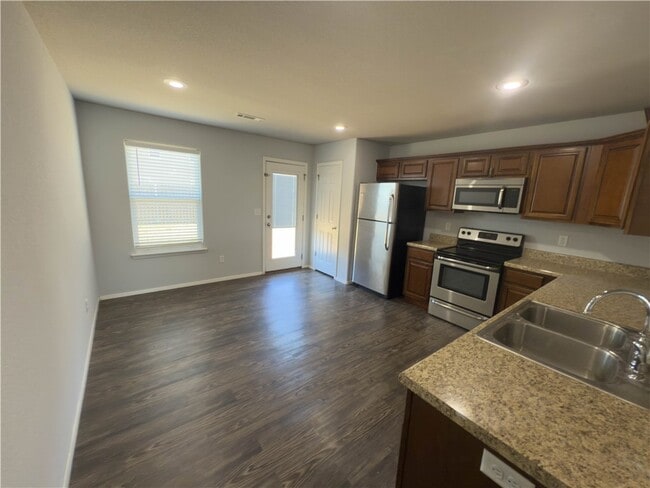 Photo - 741 Morningside Dr