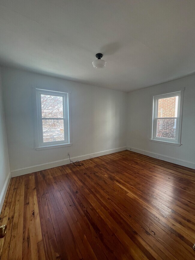 Photo - 338 Rector St