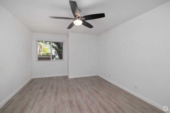 1BR, 1BA - 624SF
