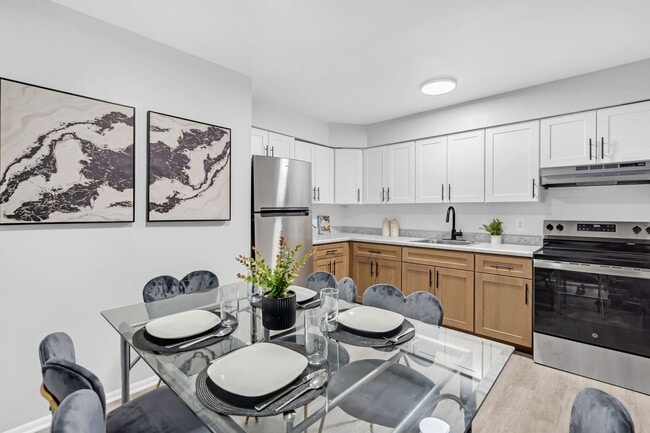 Photo - Townbank Manor