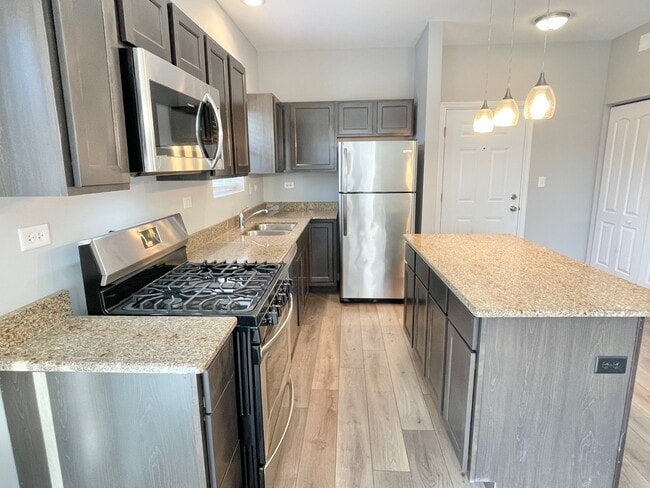 Photo - 809 E Main St Unit 2A