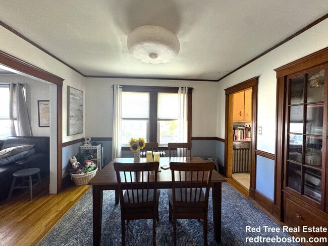 Photo - 27 Strathmore Rd Unit 1