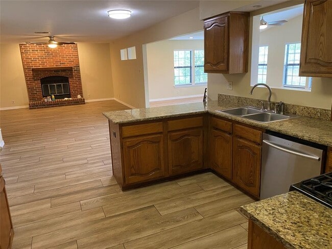 Photo - 1903 Terisu Cove