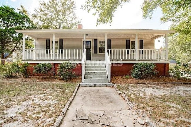 Building Photo - 2100 Lake Shore Dr