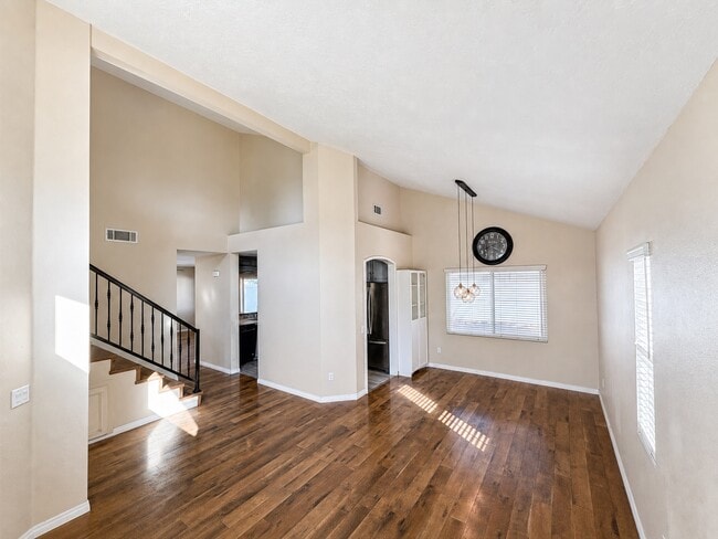 Photo - 28561 Foxboro Ln