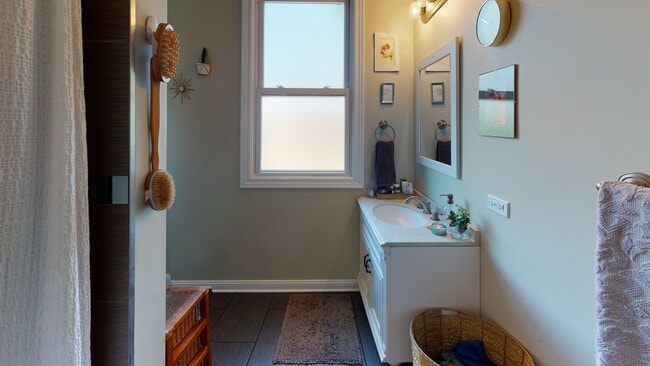 Photo - 3258 N Ridgeway Ave Unit 1F