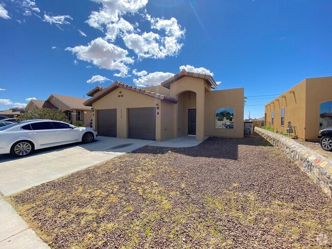 Building Photo - 5710 Saluki Dr Unit 5710 Saluki A Rental