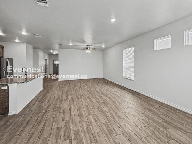 Photo - 713 Freedom Cir