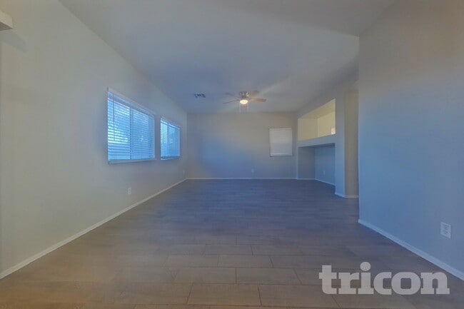 Photo - 14 N 126th Ave