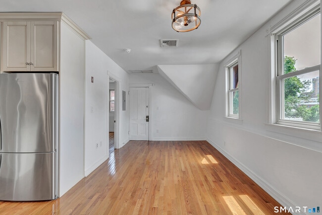 119 Dwight St Unit 3