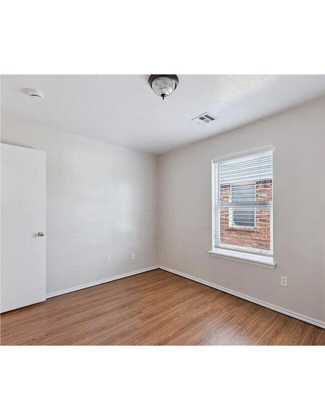 Photo - 604 Welston Cir Unidad 1