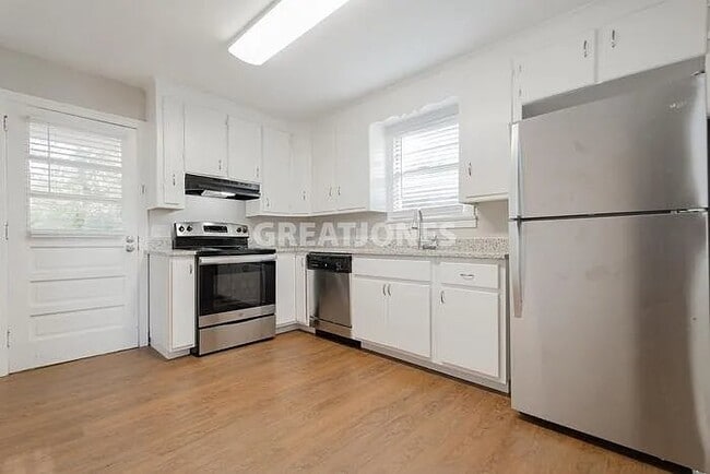 Photo - 1513 Dunbar Rd