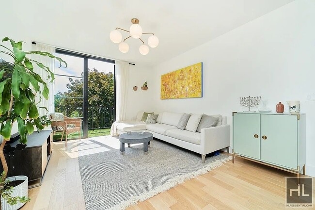 Building Photo - WEBSTER AVENUE Rental