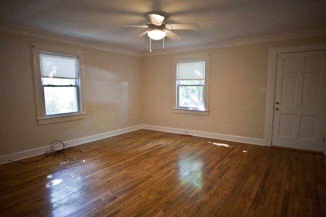 Photo - 104 Caldwell St