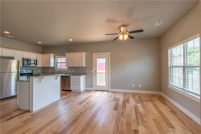 Photo - 2819 W Auburn Dr