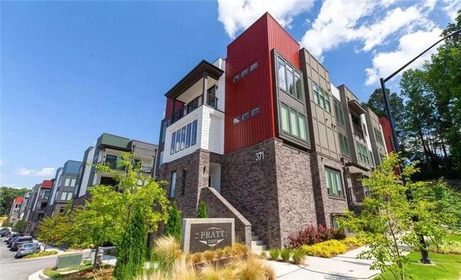 Building Photo - 400 Pratt Dr SE