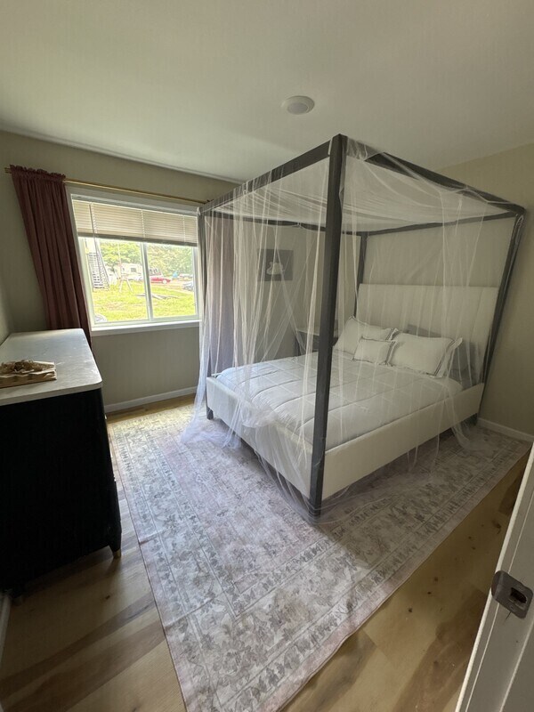 850 Field Ave NW