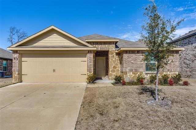 Photo - 2615 Horton Dr House